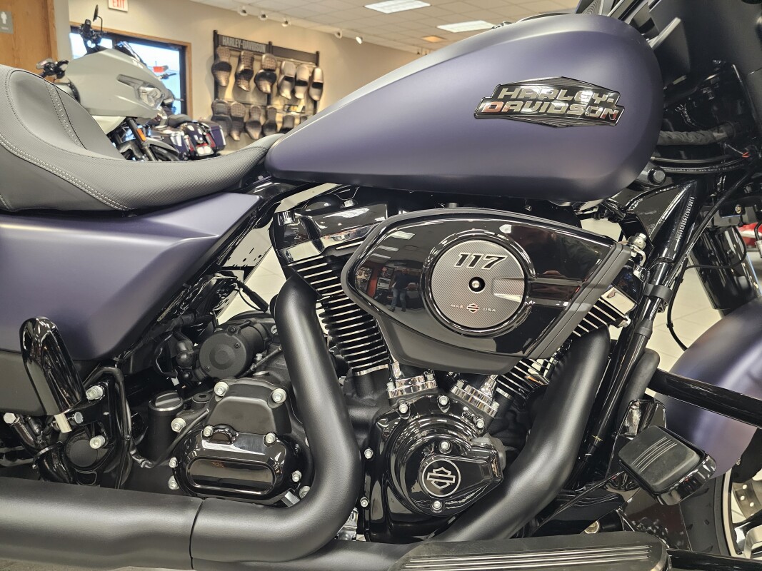 FLHX 2025 Street Glide - Photo 9