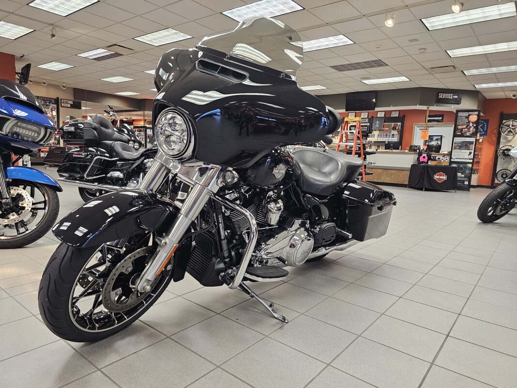 FLHXS 2023 Street Glide Special - Photo 4