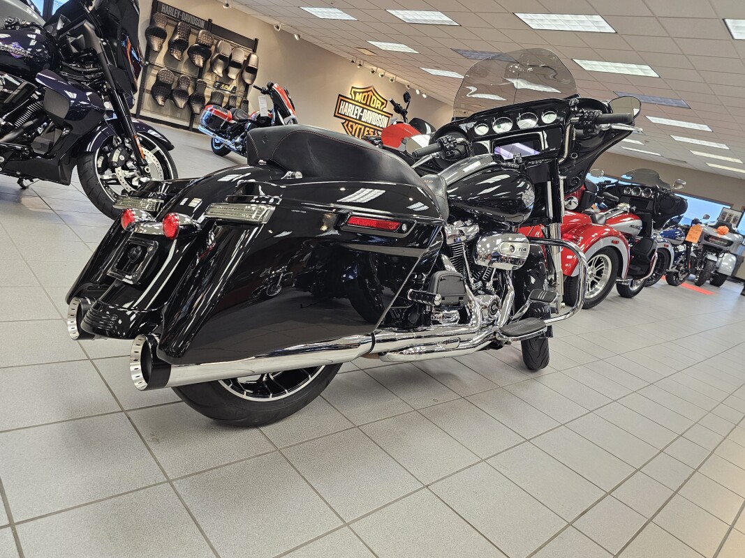 FLHXS 2023 Street Glide Special - Photo 8