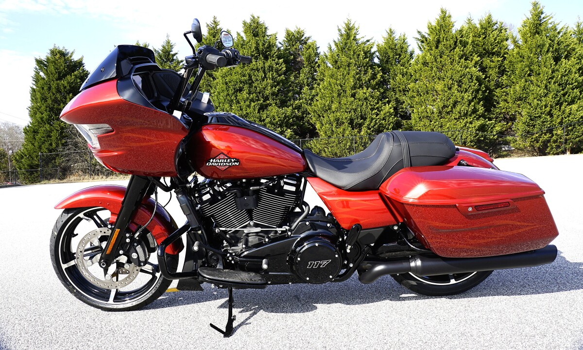 FLTRX 2025 Road Glide - Photo 8