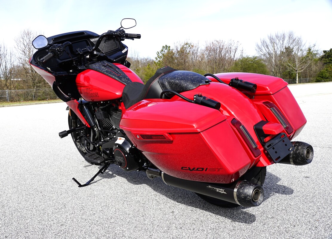 FLTRXSTSE 2025 CVO Road Glide ST - Photo 4