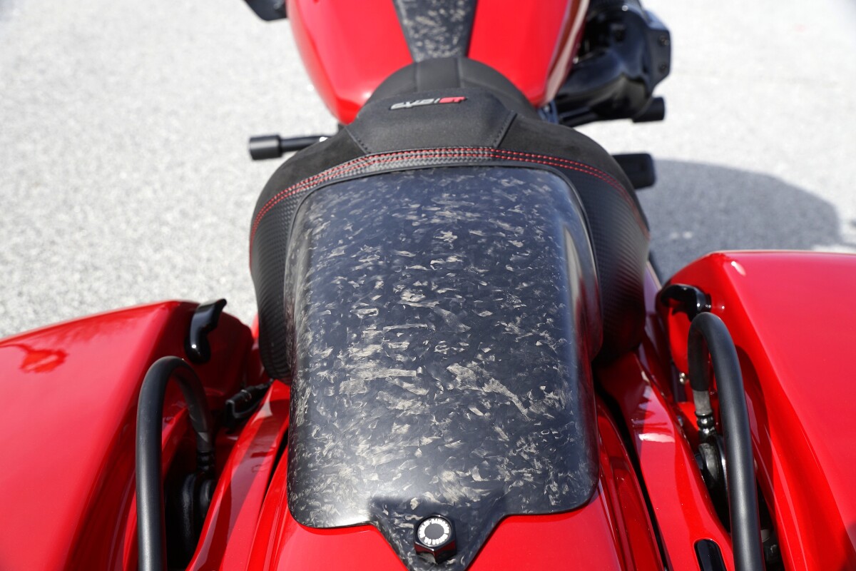 FLTRXSTSE 2025 CVO Road Glide ST - Photo 7