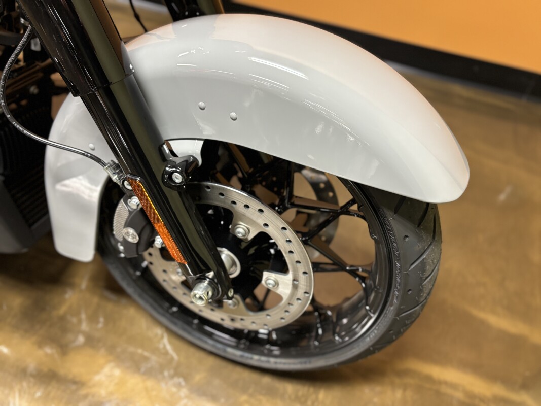FLHRXS 2025 Road King Special - Photo 8