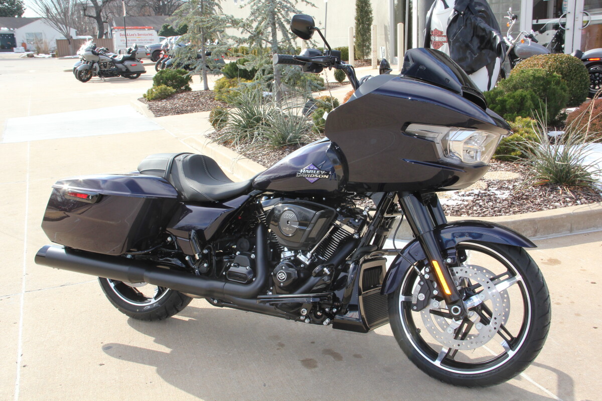 2025 Harley-Davidson Road Glide Mystic Shift - Black Finish - Photo 4