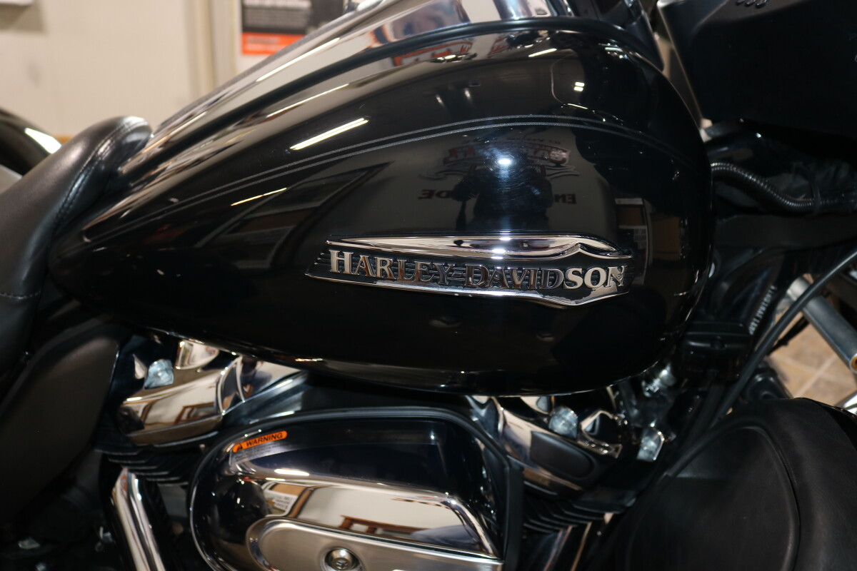 FLHTCUTG 2021 Tri Glide Ultra - Photo 7