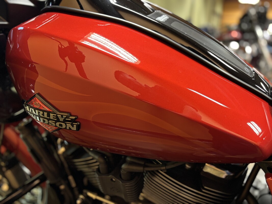 FLTRX 2025 Road Glide - Photo 8