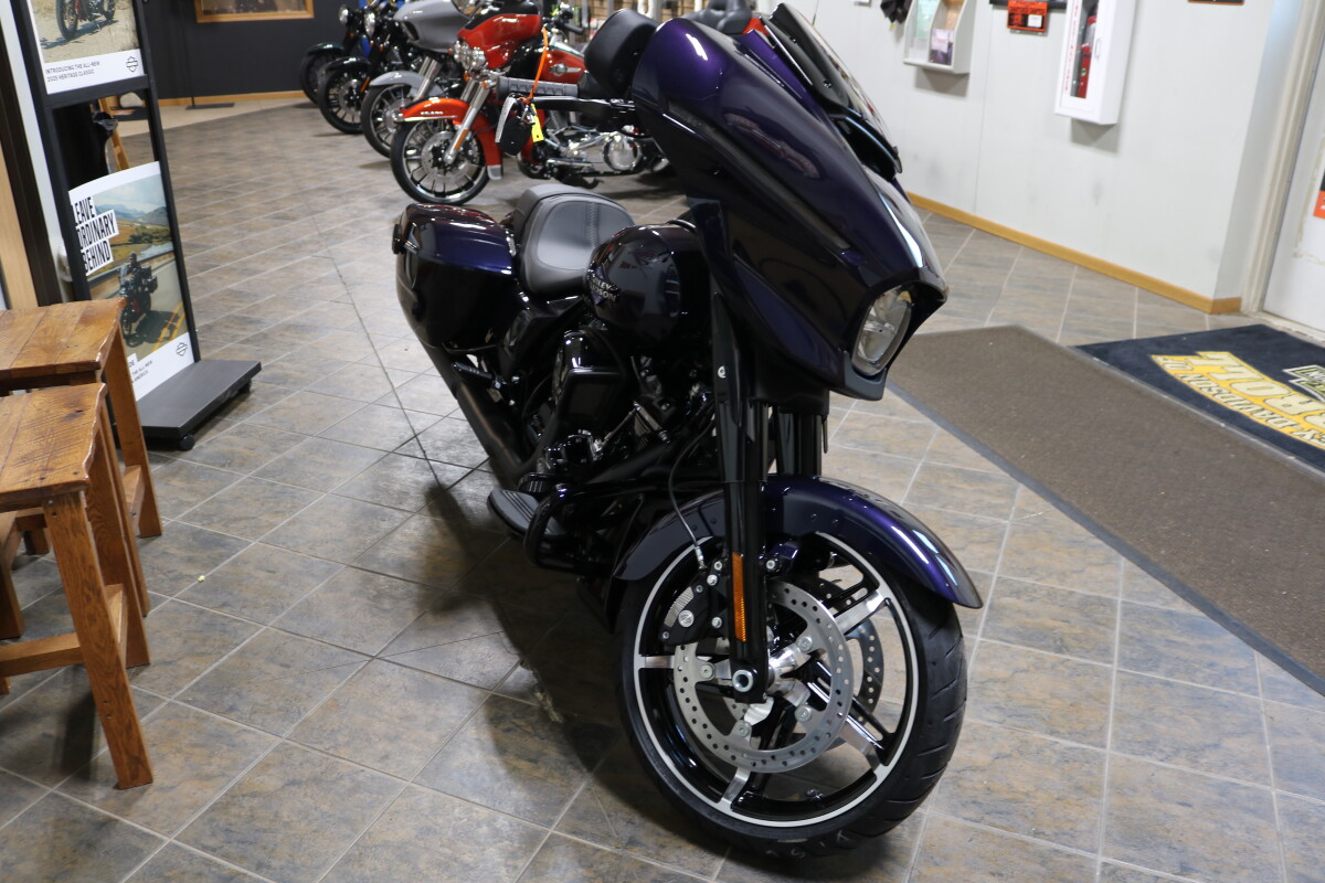 FLHX 2025 Street Glide - Photo 7