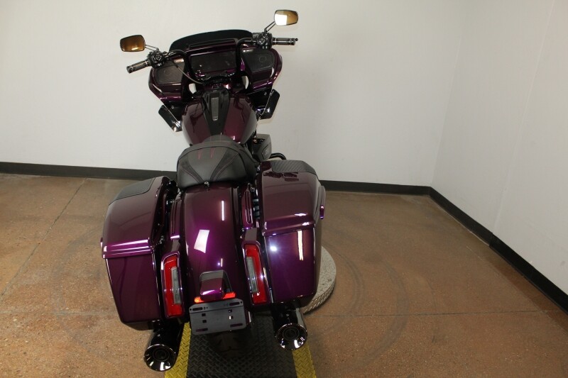 Harley-Davidson CVO Road Glide 2025 FLTRXSE 84632137 POISON BERY FDE - Photo 4