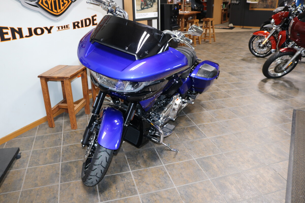 FLTRXSE 2025 CVO Road Glide - Photo 4