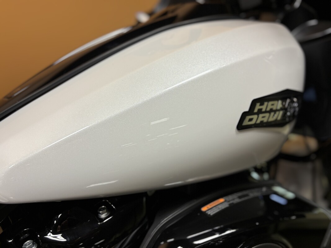 FLTRX 2025 Road Glide™, photo 11