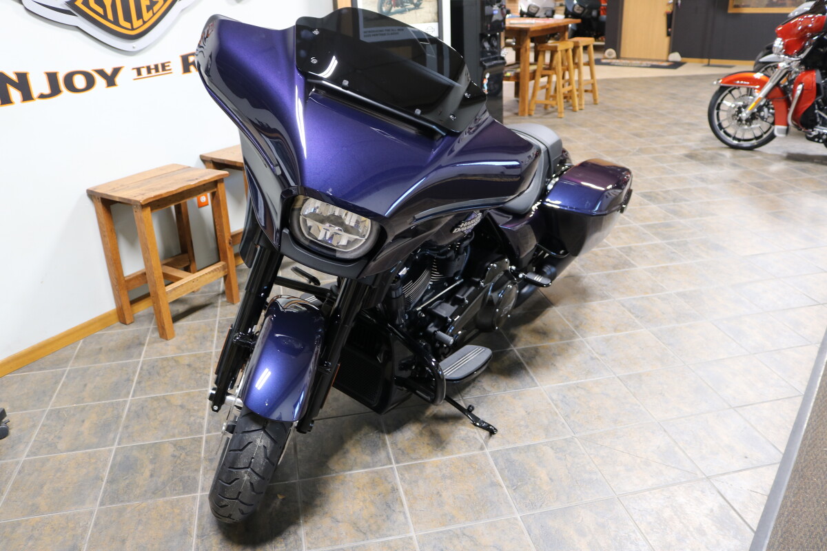 FLHX 2025 Street Glide - Photo 4