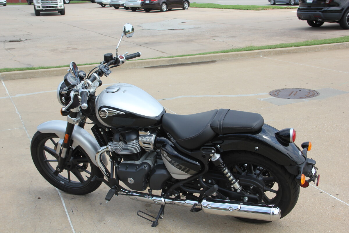 2024 Royal Enfield Super Meteor 650 - Photo 7