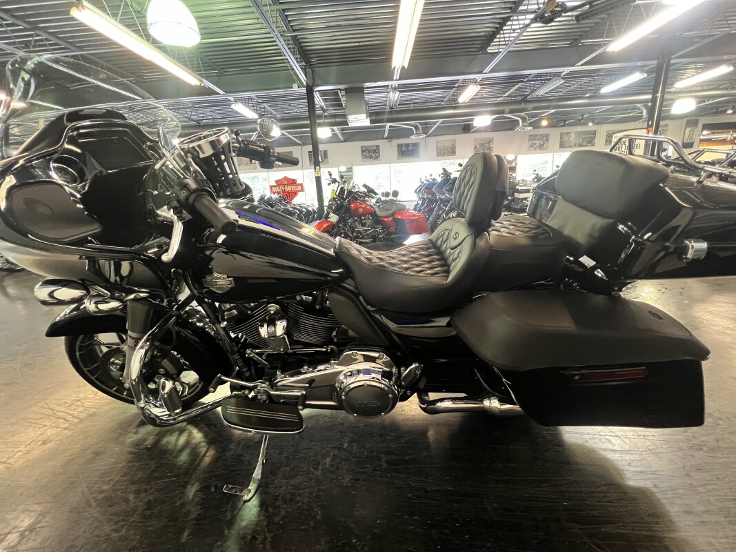 2021 Harley-Davidson Road Glide Special Vivid Black FLTRXS - Photo 7
