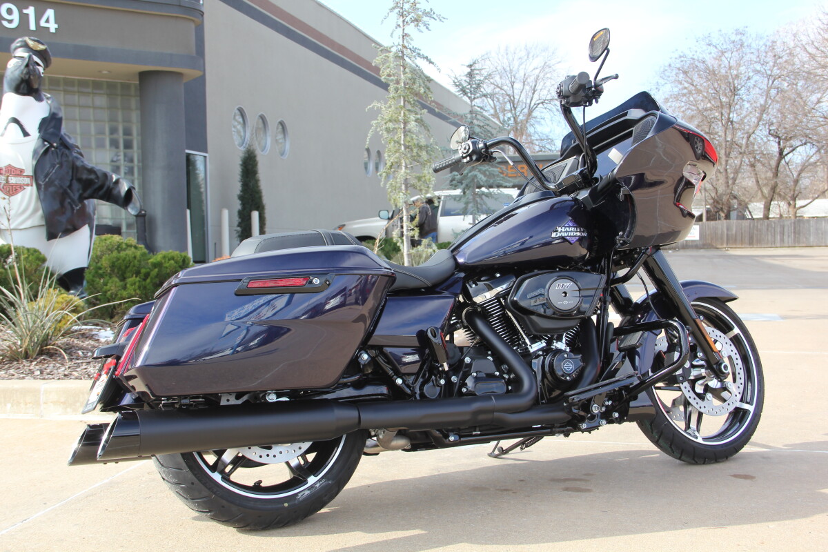 2025 Harley-Davidson Road Glide Mystic Shift - Black Finish - Photo 5