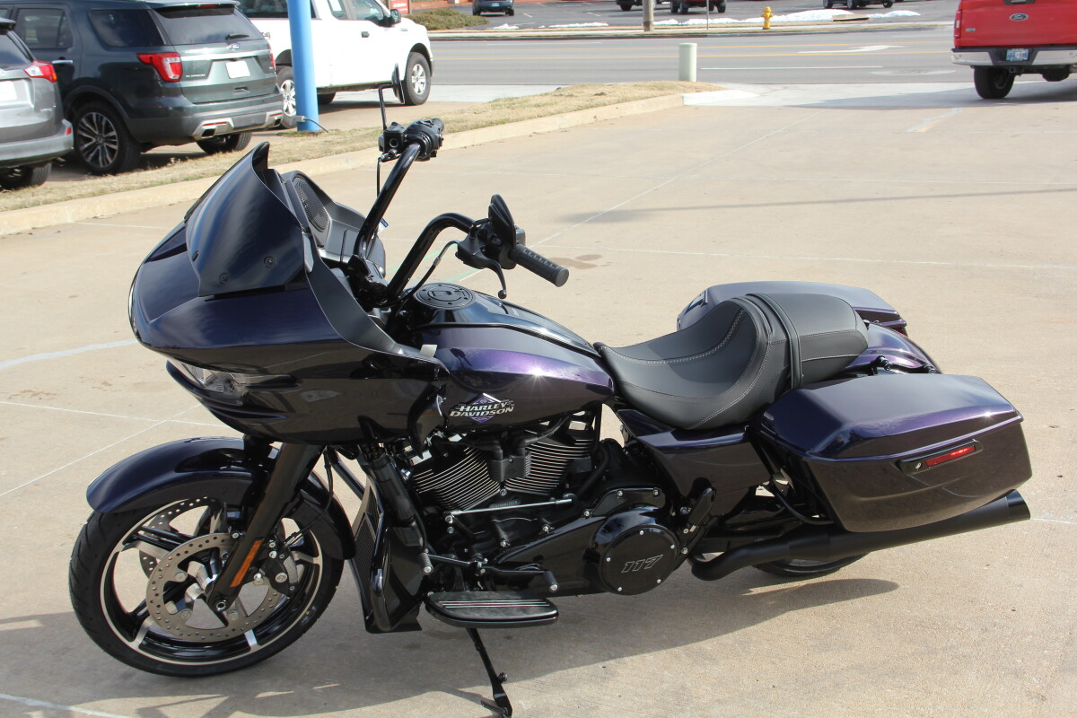 2025 Harley-Davidson Road Glide Mystic Shift - Black Finish - Photo 6