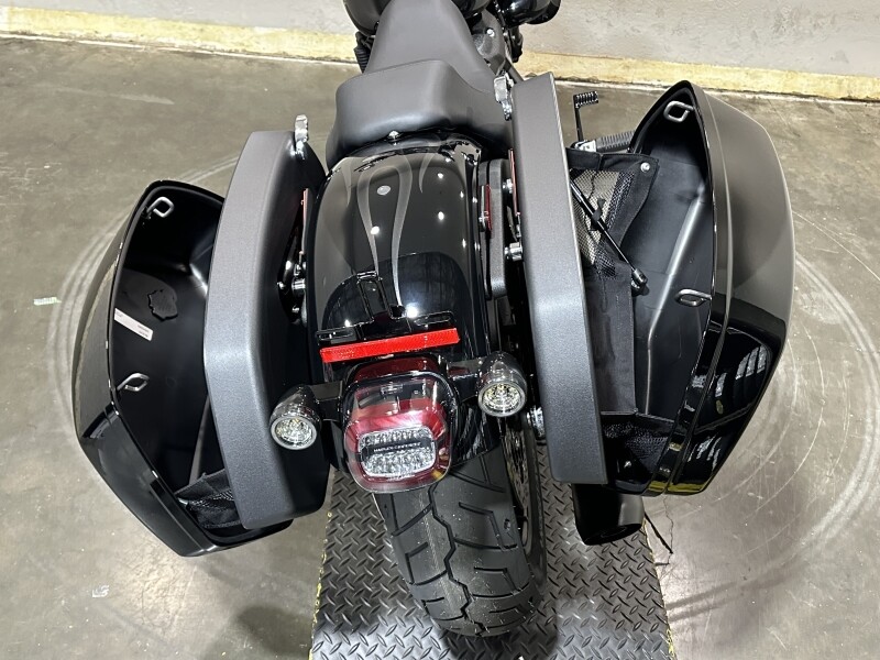 Harley-Davidson Low Rider ST 2025 FXLRST 84624227DT MDNGHT FIRSTORM - Photo 9