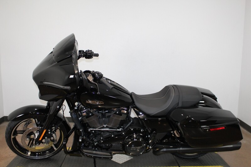Harley-Davidson Street Glide 2025 FLHX 84632146 VIVID BLACK - Photo 5