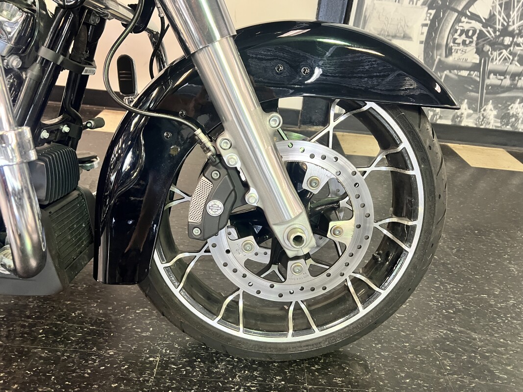 2021 Harley-Davidson Road Glide Special Vivid Black FLTRXS - Photo 3