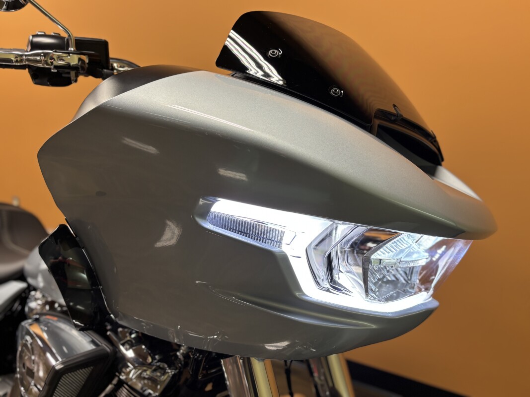 FLTRX 2025 Road Glide - Photo 4