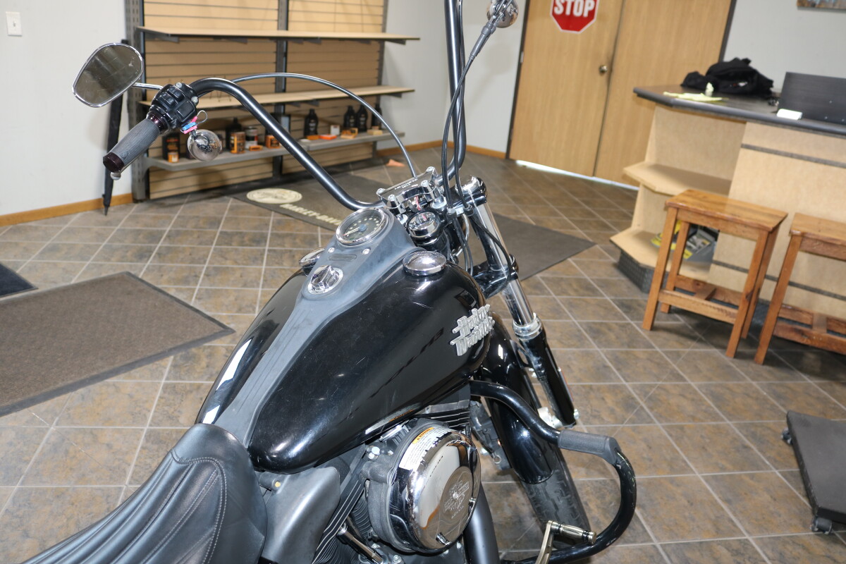 FXDB 2013 Street Bob®, photo 11