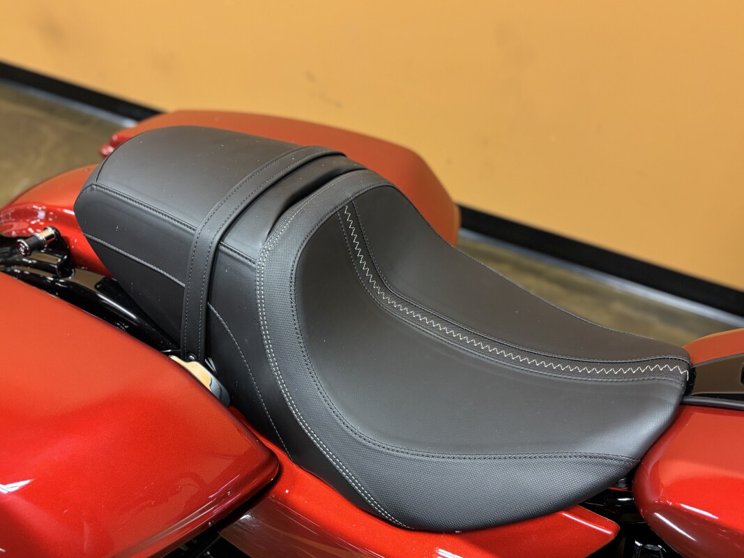 FLTRX 2025 Road Glide - Photo 10