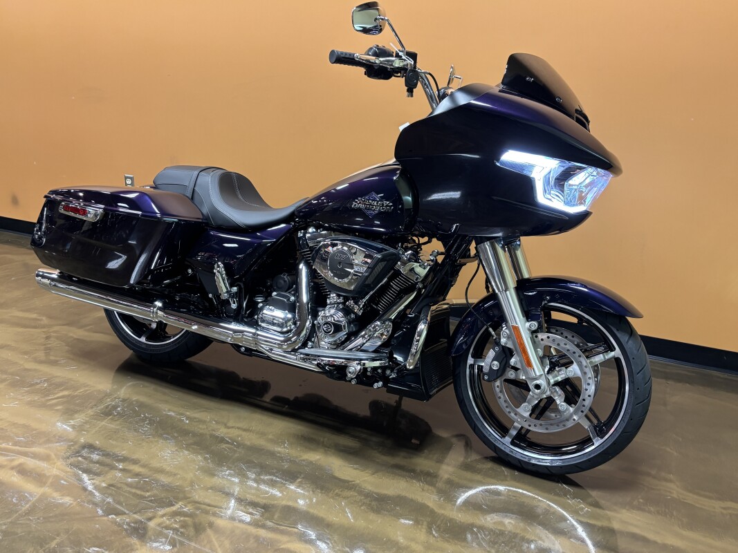 FLTRX 2025 Road Glide - Photo 2