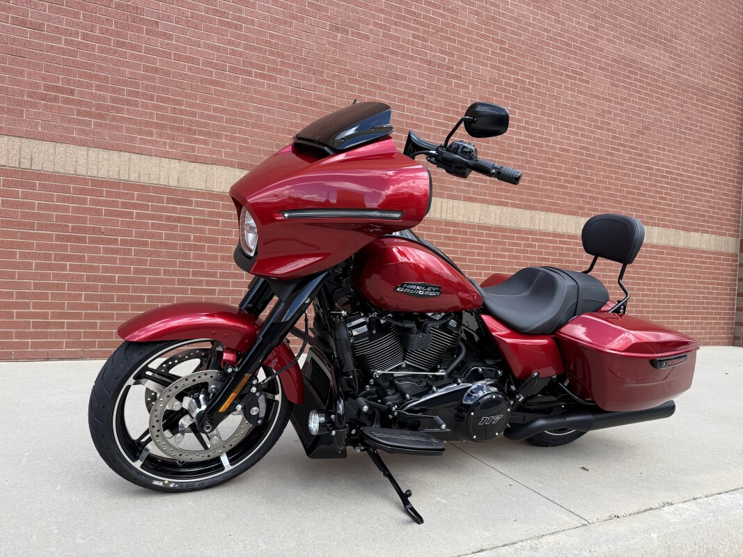 FLHX 2025 Street Glide - Photo 8