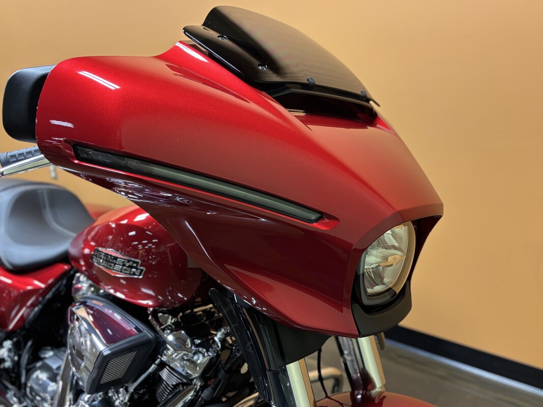 FLHX 2025 Street Glide - Photo 4