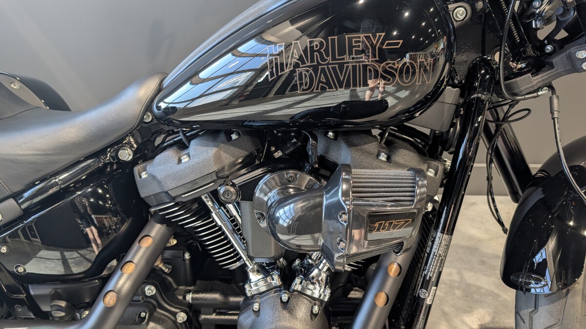 2024 Harley-Davidson Low Rider S Vivid Black - Photo 2