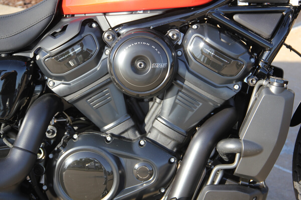 2025 Harley-Davidson Nightster Special Whiskey Fire - Photo 10