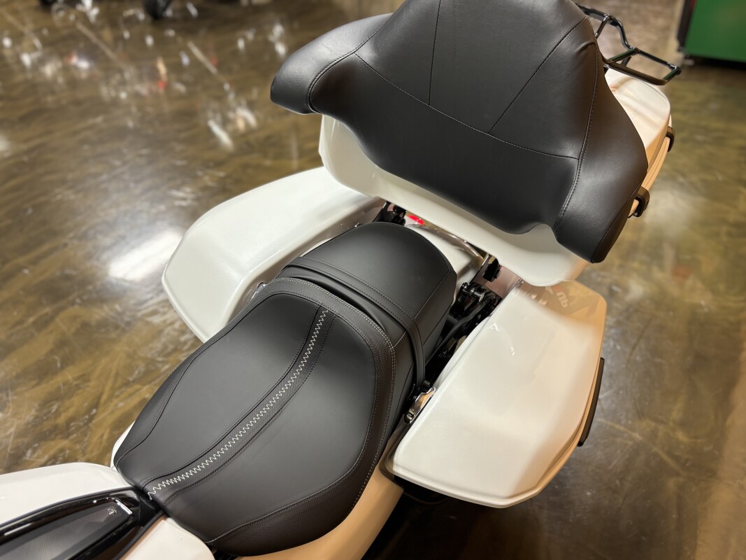 FLTRX 2025 Road Glide™, photo 18