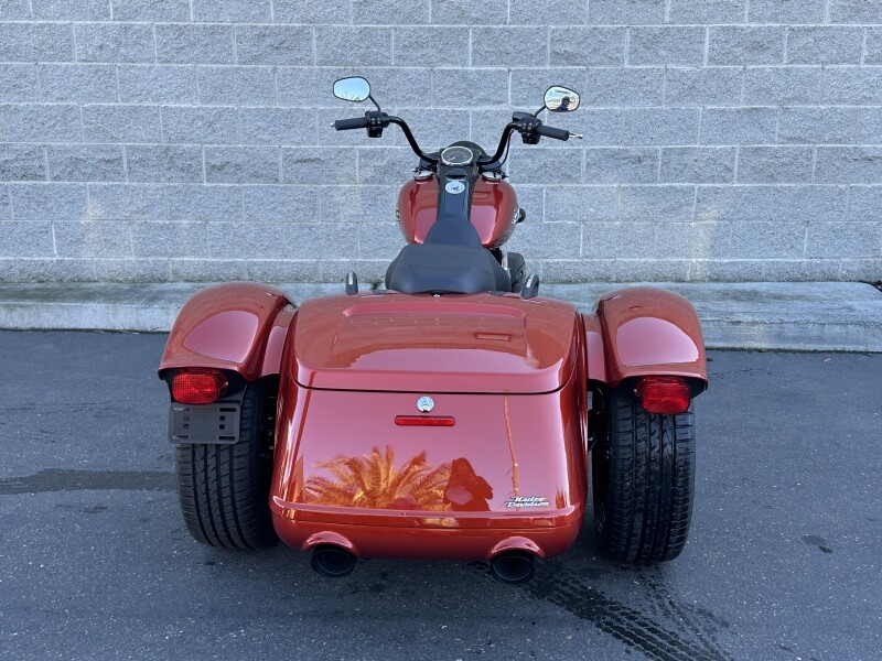 Harley-Davidson Freewheeler 2025 FLRT 84632144 WHISKEY FIRE W/ PINSTRIPE - Photo 4