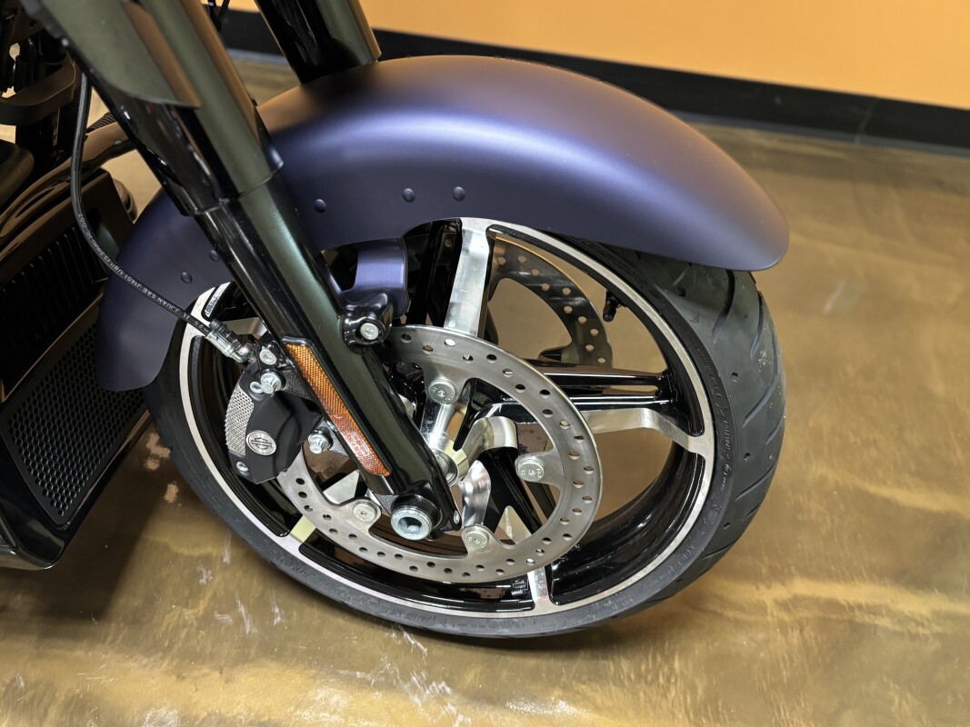 FLHX 2025 Street Glide - Photo 10