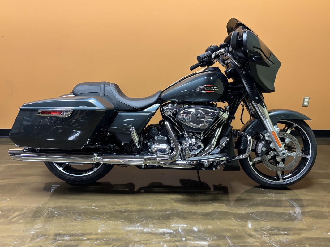 FLHX 2025 Street Glide