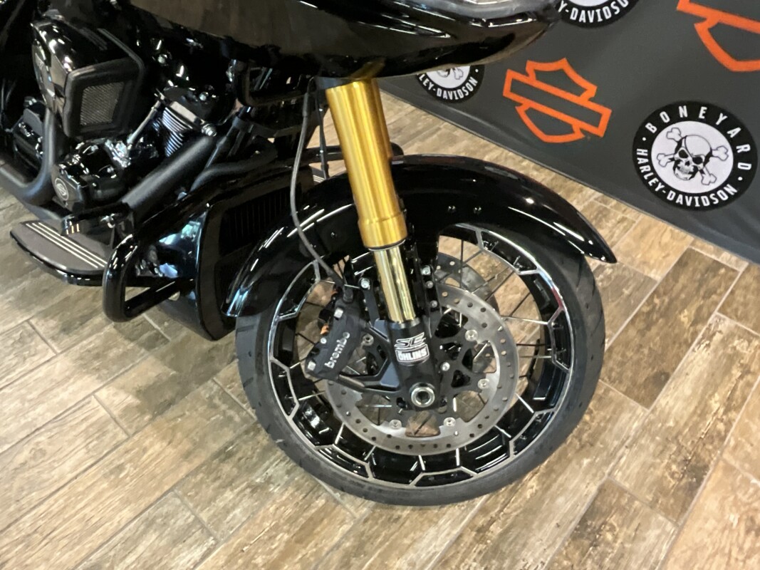 FLTRX 2025 Road Glide - Photo 8