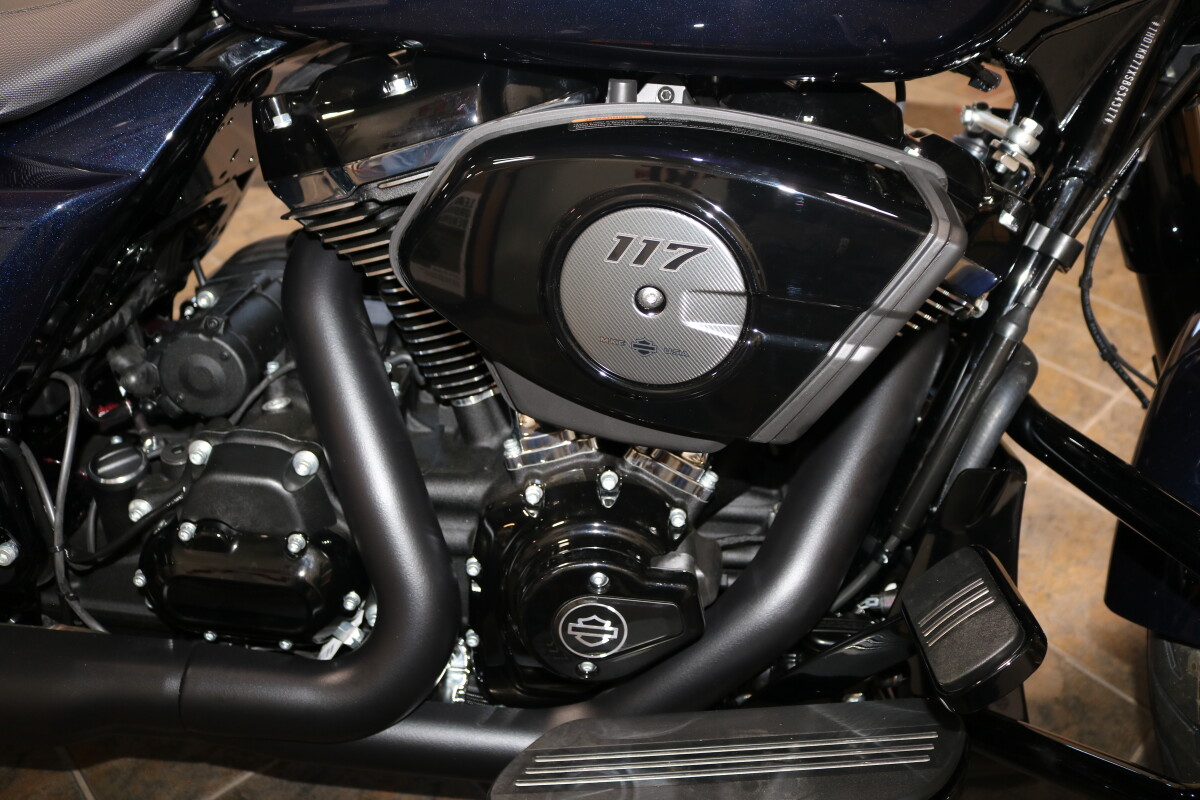 FLHX 2025 Street Glide - Photo 9