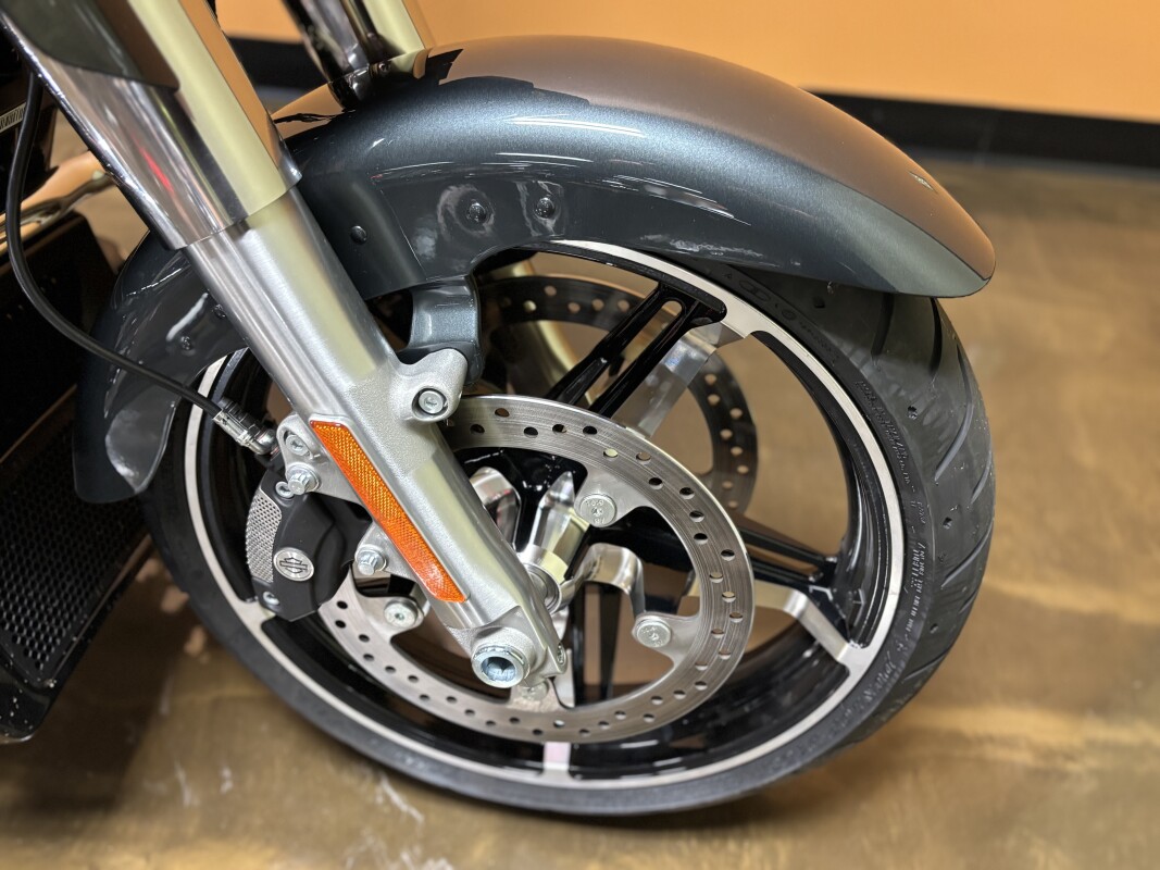 FLHX 2025 Street Glide - Photo 10