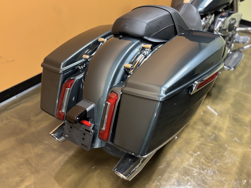 FLHX 2025 Street Glide - Photo 5