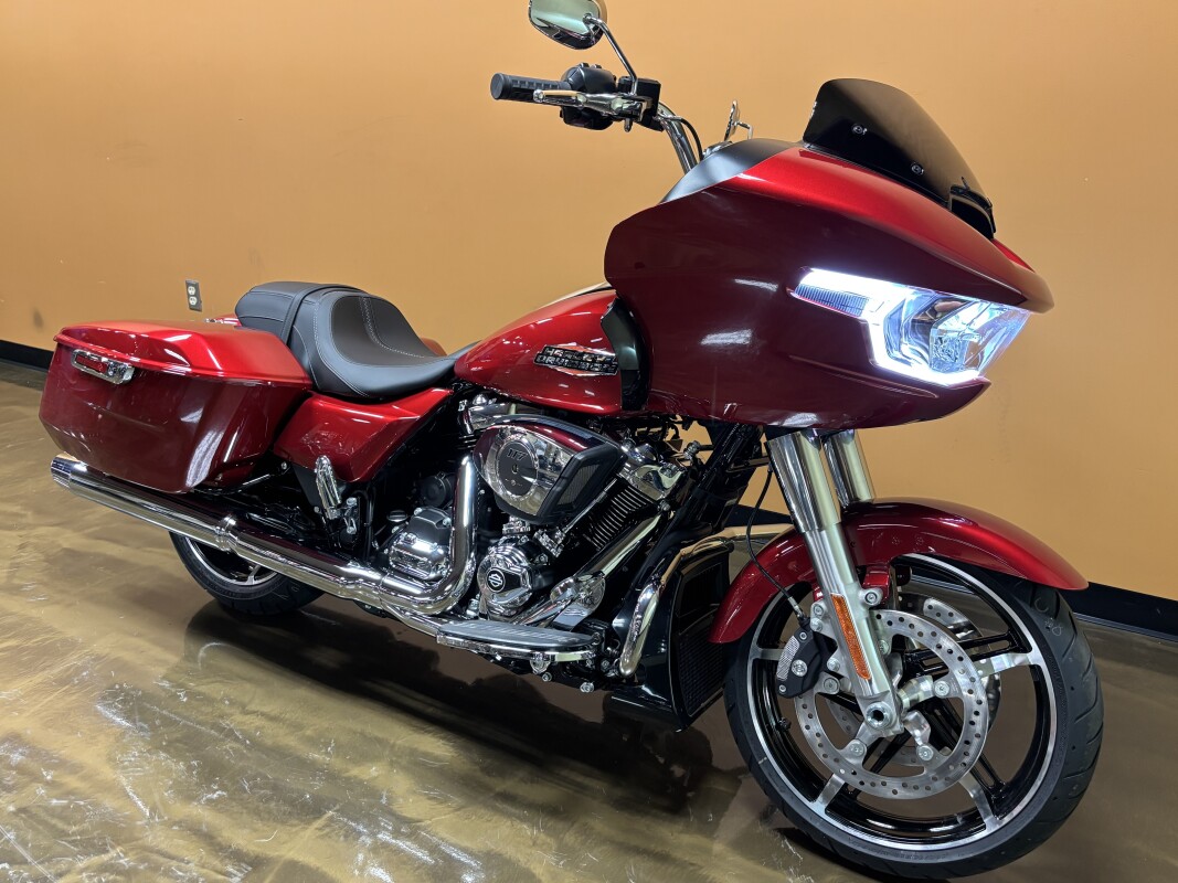 FLTRX 2025 Road Glide - Photo 2