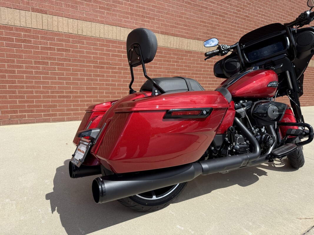 FLHX 2025 Street Glide - Photo 5