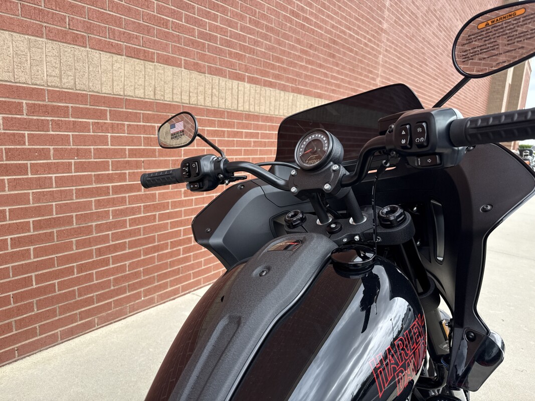 FXLRST 2025 Low Rider ST - Photo 5