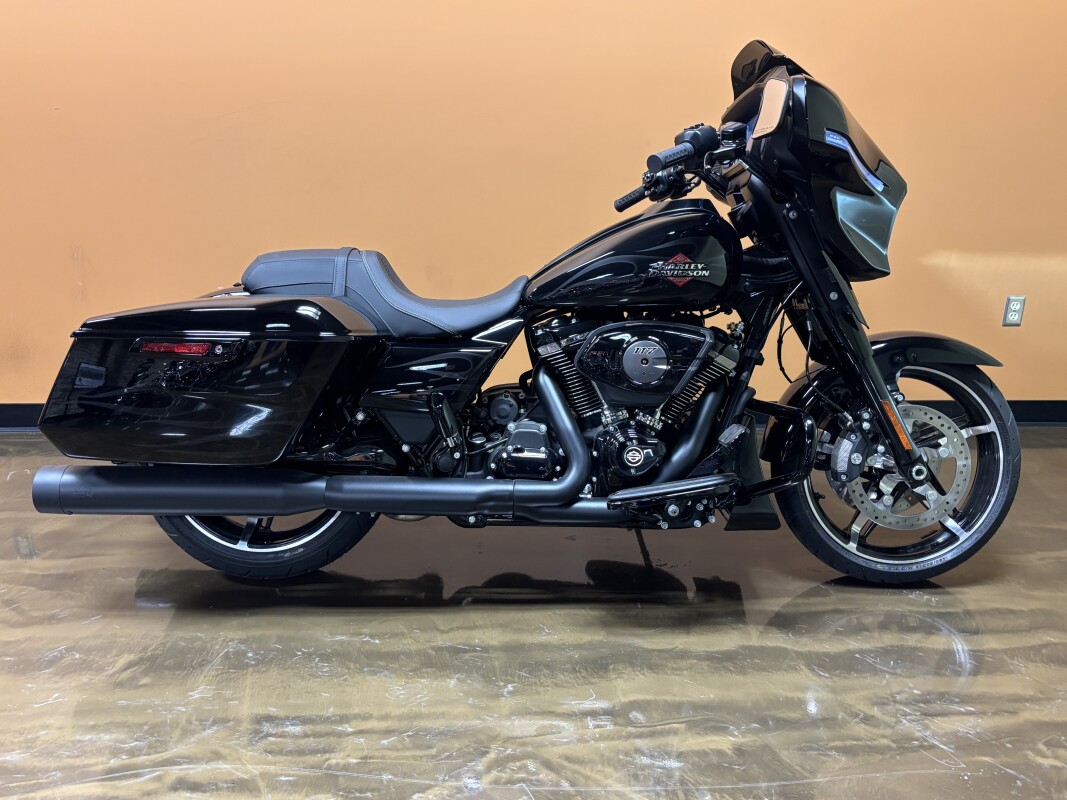FLHX 2025 Street Glide