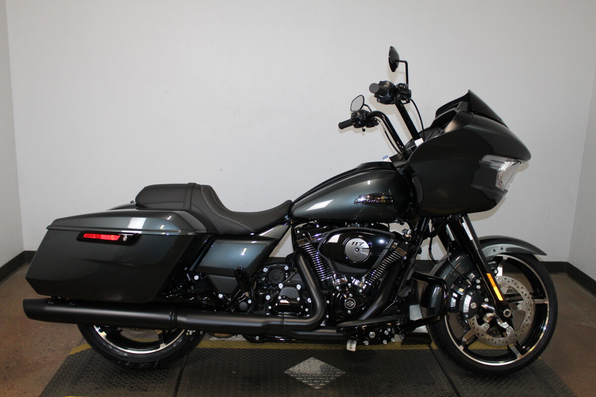 Harley-Davidson Road Glide 2025 FLTRX 84630886 IRON HORSE MTLC