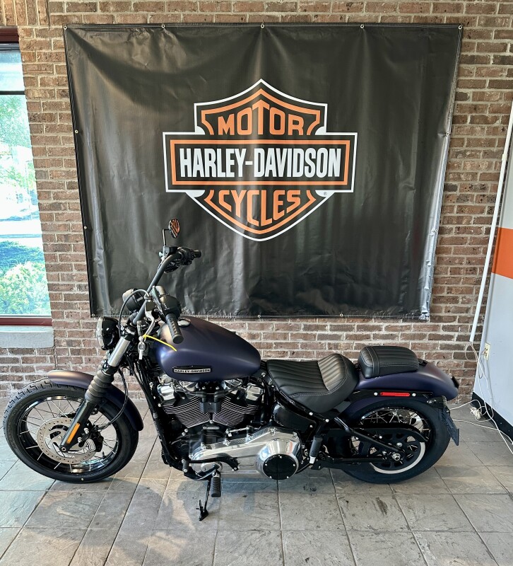2025 Harley-Davidson Street Bob FXBB Purple Abyss Denim w/Laced Wheels - Photo 3