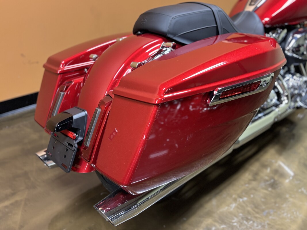 FLHX 2025 Street Glide - Photo 5