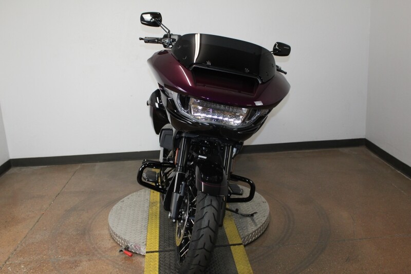 Harley-Davidson CVO Road Glide 2025 FLTRXSE 84632137 POISON BERY FDE - Photo 3