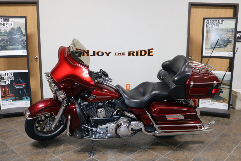 2008 Harley-Davidson® Electra Glide® Ultra Classic® CRIM/RD/RED SUN W/PINSTRIPE