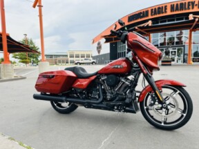 2024 Harley-Davidson® Street Glide®  thumb 3