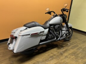 FLHRXS 2025 Road King<sup>®</sup> Special thumb 2