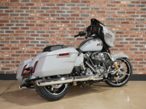 FLHX 2025 Street Glide® thumb 0